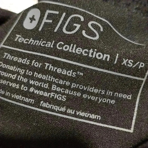 Figs black women's scrub set small - Picture 7 of 15